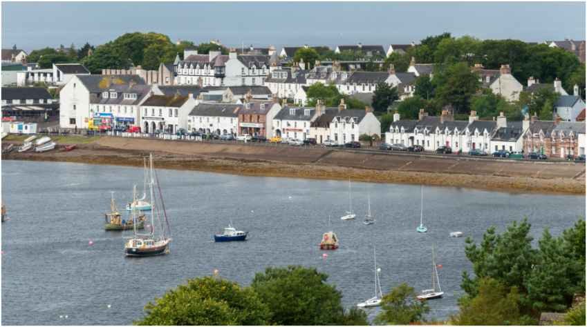 best time to visit Ullapool Scotland