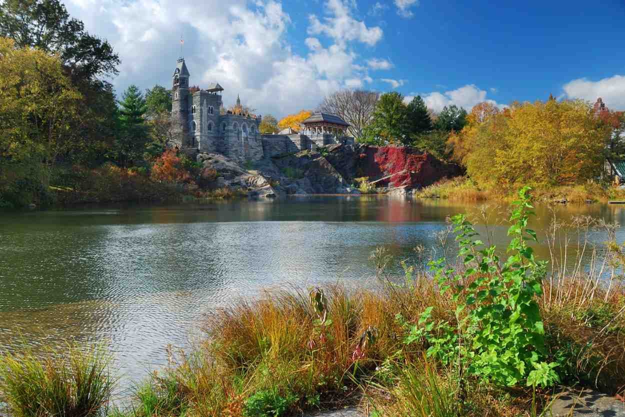 Scotland road trip with castles and lochs
